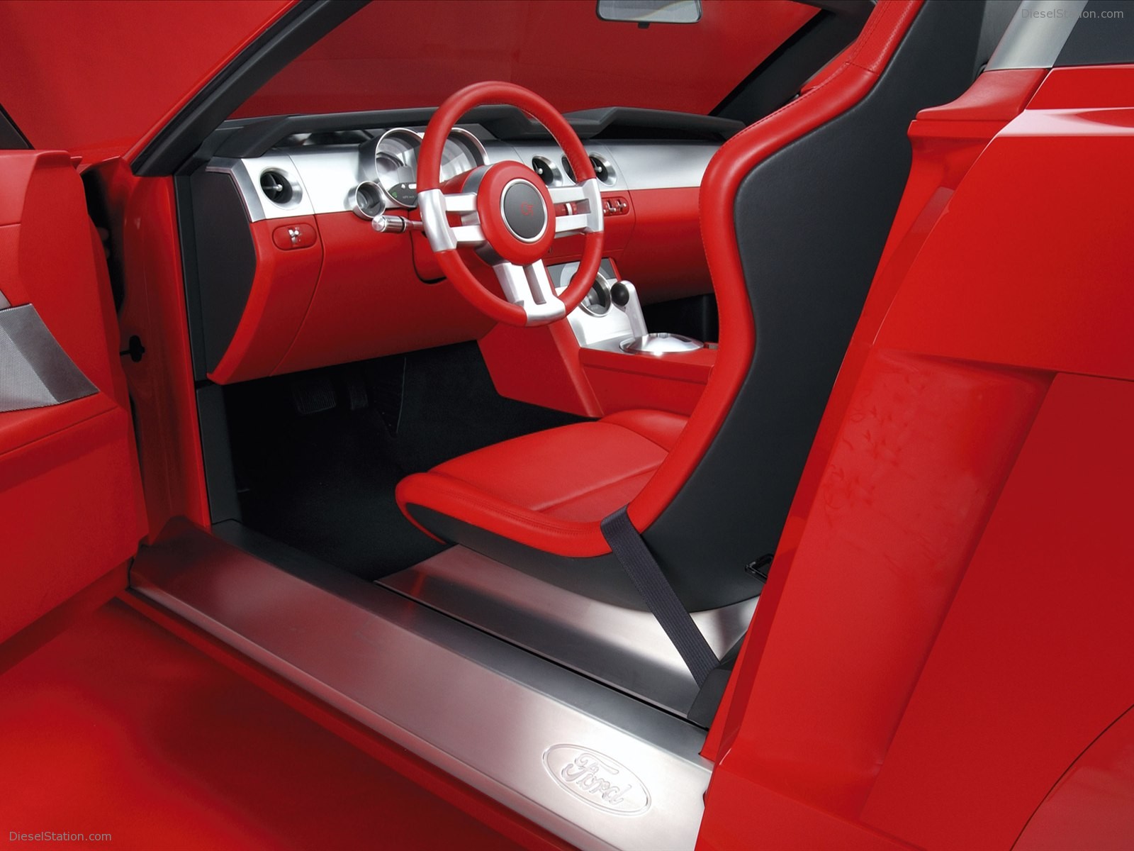 Ford Mustang GT Concept (2004)